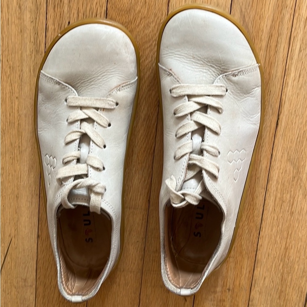 Vivo barefoot Addis